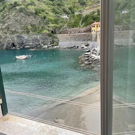 Il Mare Finestra アパート